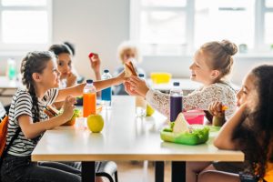 kids eating lunch school